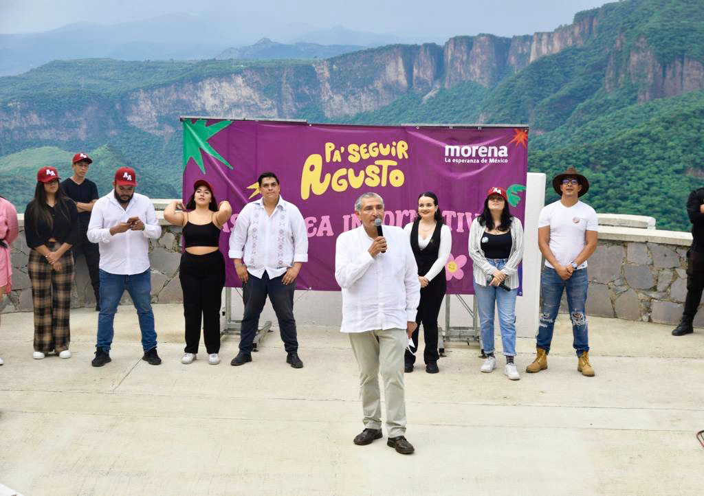 Sostiene Adán Augusto López Hernández emotivo y esperanzador encuentro con jóvenes jaliscienses en la espectacular Barranca de Huentitán