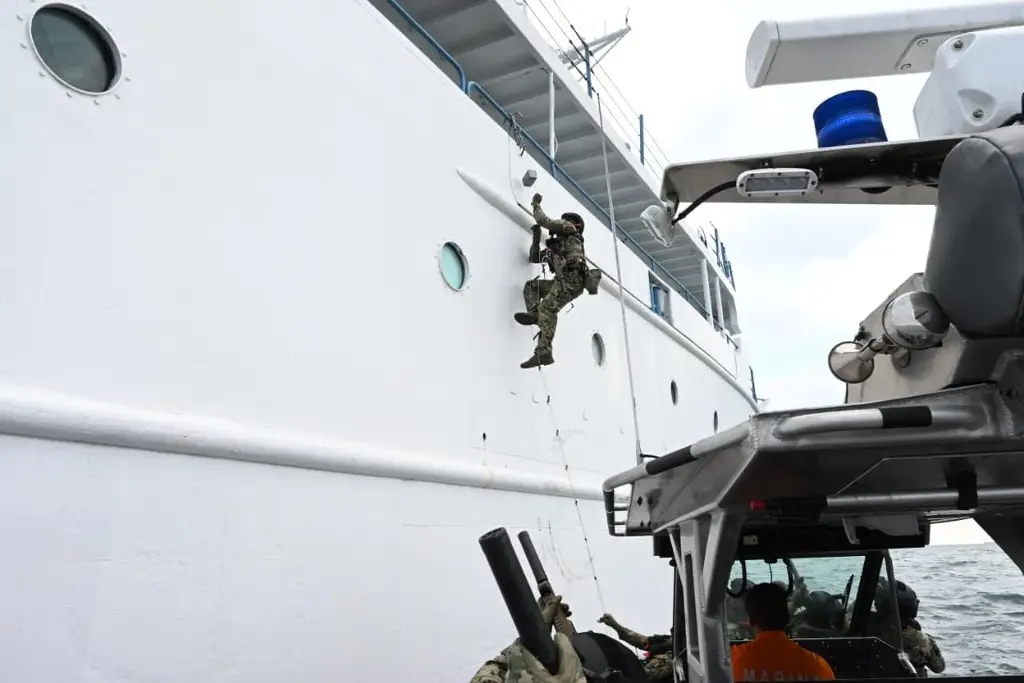 Marina realiza operaciones para interceptar embarcaciones vinculadas al narco