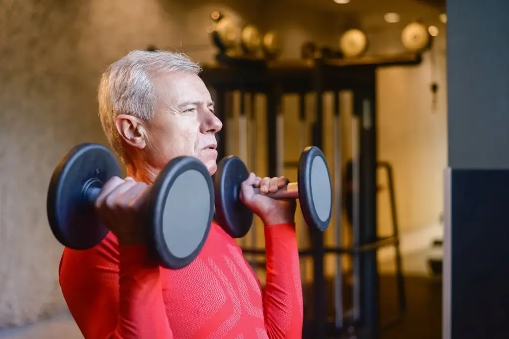 Lo 5 hábitos cotidianos mejoran la salud cognitiva en mayores